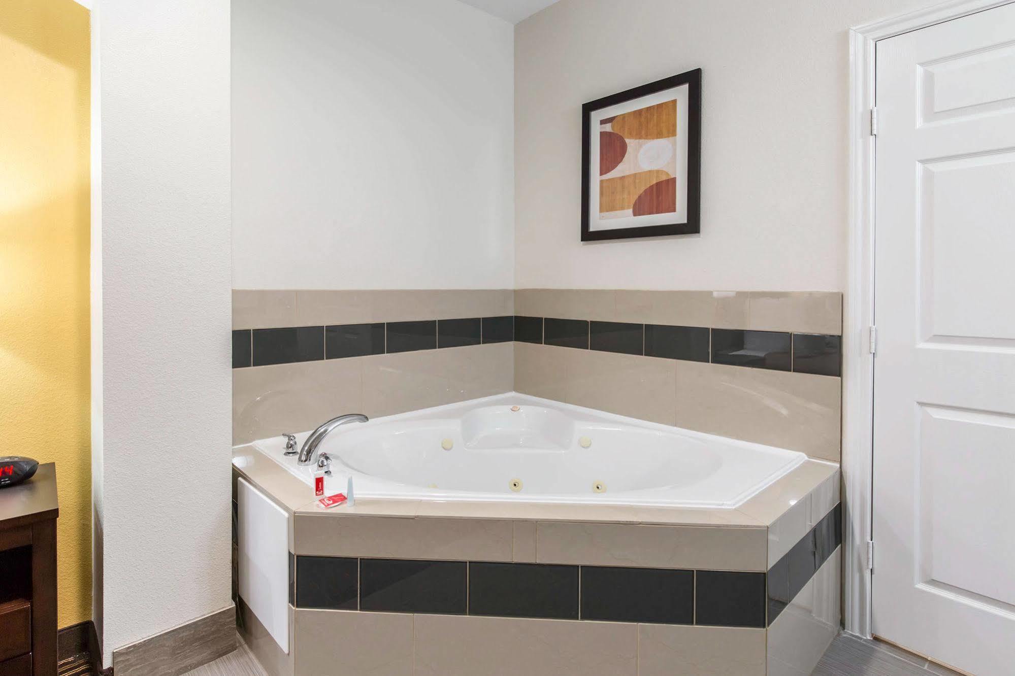 Econo Lodge Inn&Suites Spring - Houston North Esterno foto